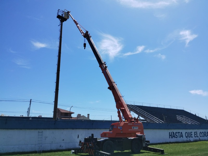 El Buglione comenz la renovacin total de su iluminacin